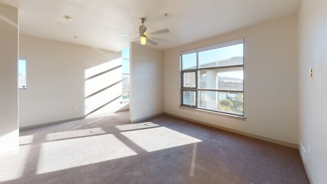 Interior Photo - Edgewater
