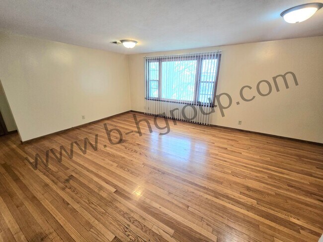 Foto del edificio - 8059 27th Ave
