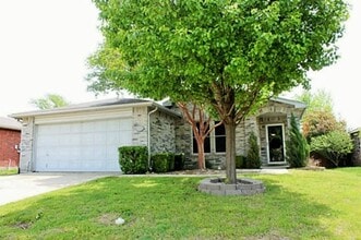 Building Photo - 3107 Westview Dr