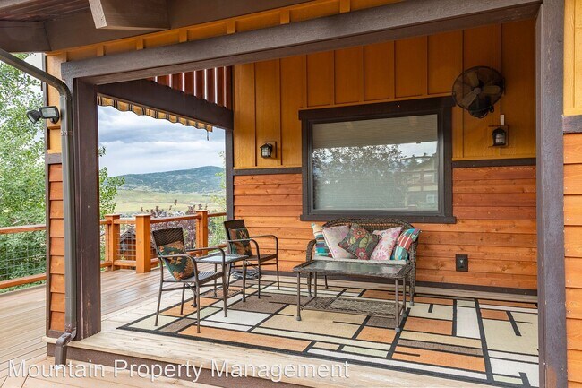 Building Photo - 5 br, 4 bath House - 6419 N Mountain View ...