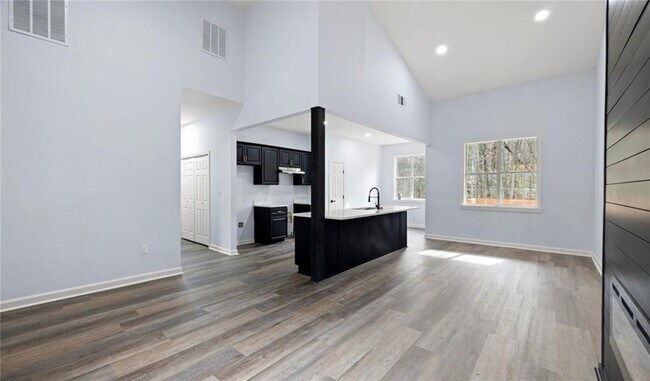 Building Photo - 7089 Wade Rd