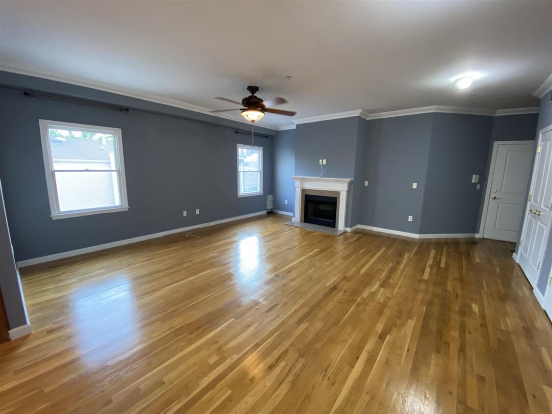 Primary Photo - 6120 Fillmore Pl