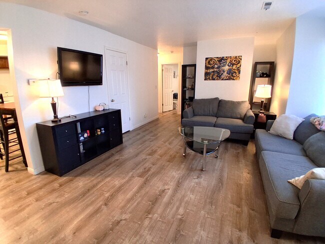 Foto del edificio - 761 E 820 N