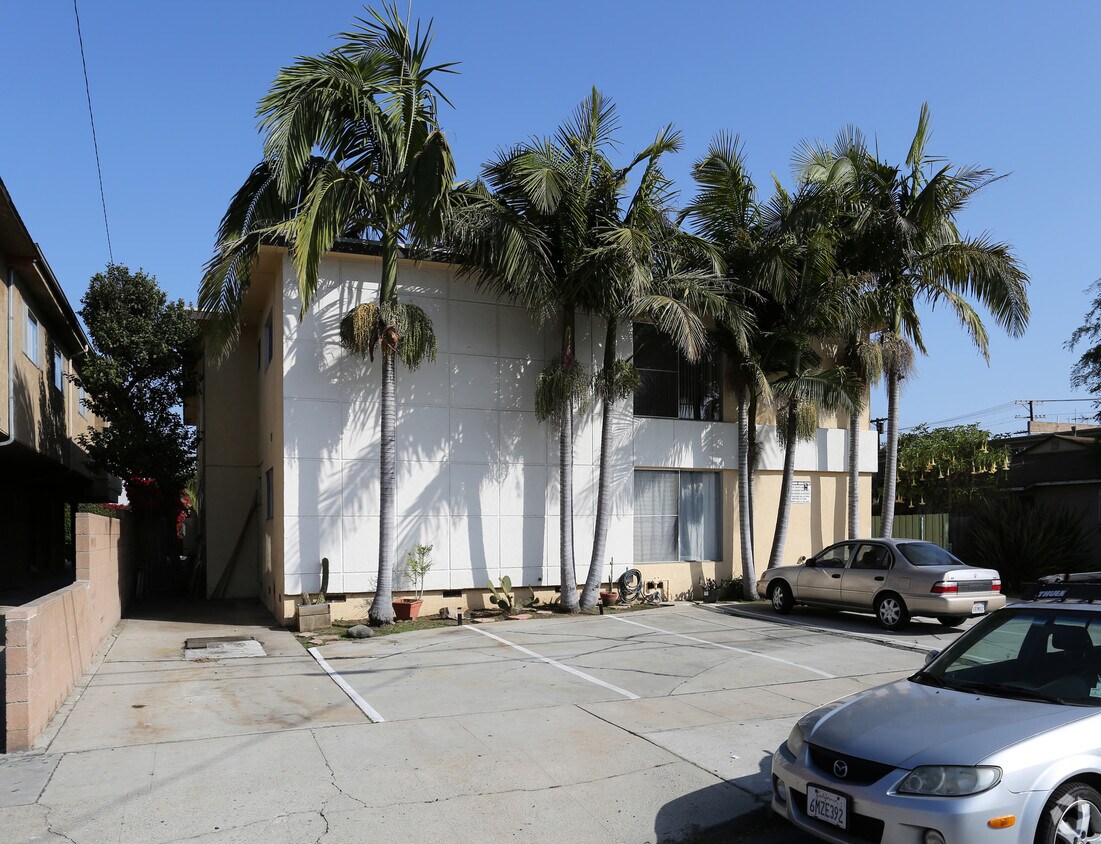 Primary Photo - 11930 Louise Ave