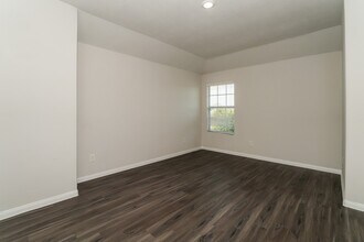 Building Photo - 5534 Plantation Forest Dr