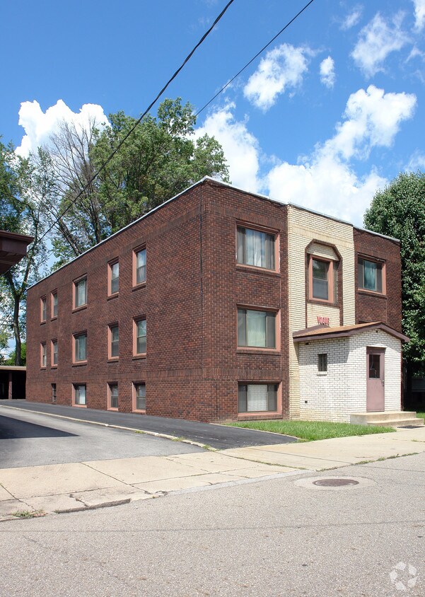 Primary Photo - 305 Harmon Ave