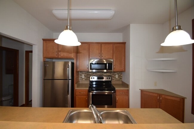 Building Photo - 2224 Regent St