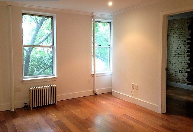 Primary Photo - 206 E 4th St