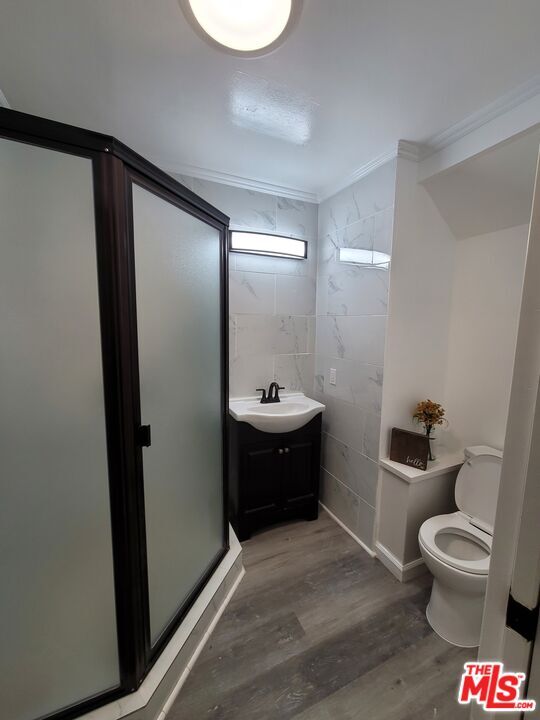 Building Photo - 1218 W 77th St