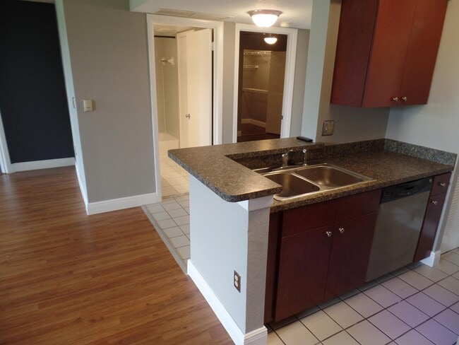 Photo - 2880 N Oakland Forest Dr House