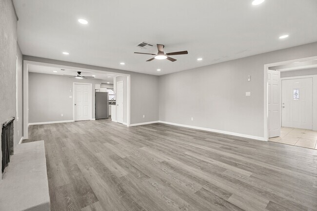 Foto del edificio - 2707 Mt Vernon Dr