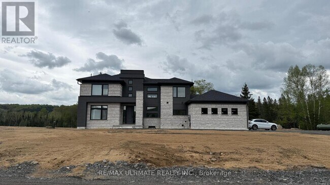 Photo du bâtiment - 1166 Echo Hills Rd