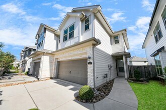 Building Photo - 1635 Ryon Falls Dr