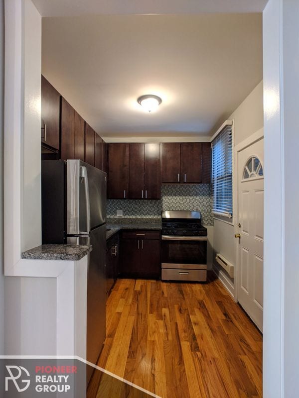 Foto del edificio - 3720 N Pine Grove Ave