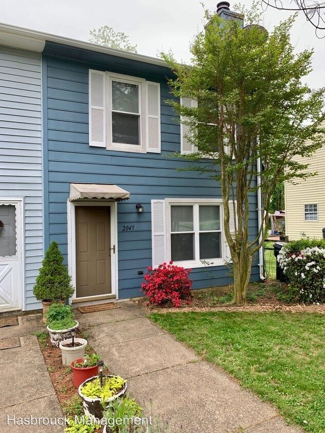 Primary Photo - 2045 Commonwealth Dr