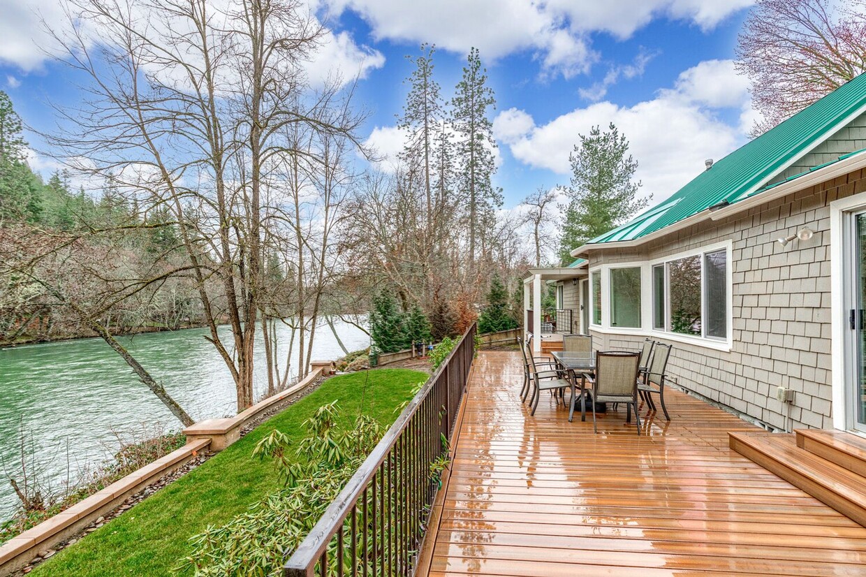 Primary Photo - Home right on the Rogue River for Lease!