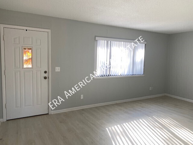 Foto del edificio - $500 off 1st full month of rent!