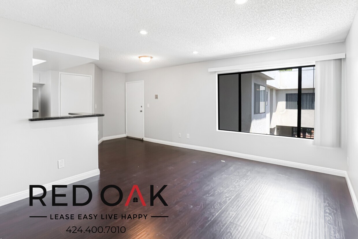 Foto principal - 5325 Cartwright Ave