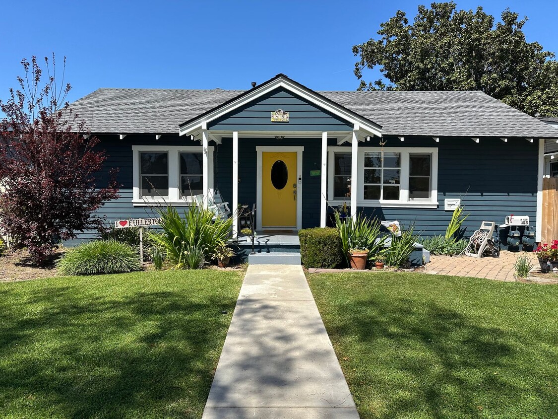 Primary Photo - 3 Bdrm/1.5 Bath Craftsman Home in Downtown...