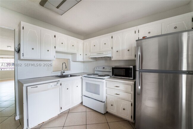 Building Photo - 3777 NW 78th Ave