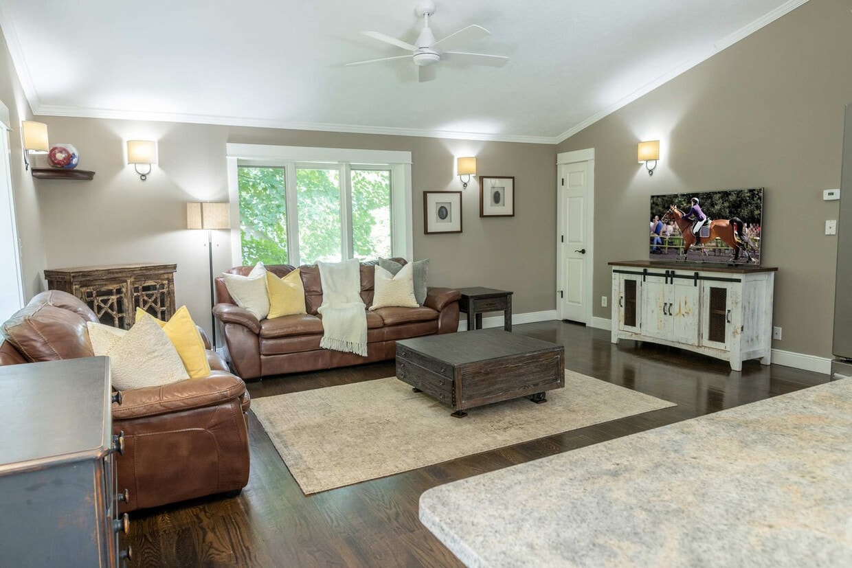 Foto principal - 8212 Bennett Rd