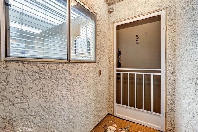 Foto del edificio - 3365 Punta Alta