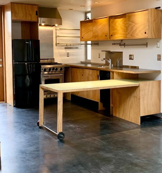 Building Photo - Central Seattle Home