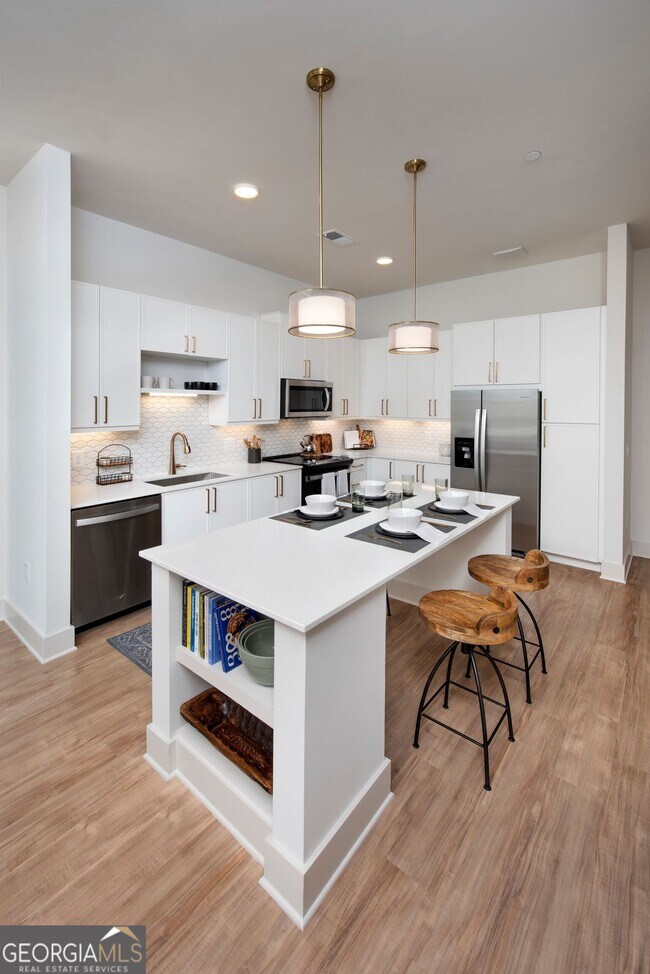 Building Photo - 525 Sawnee Vlg Blvd