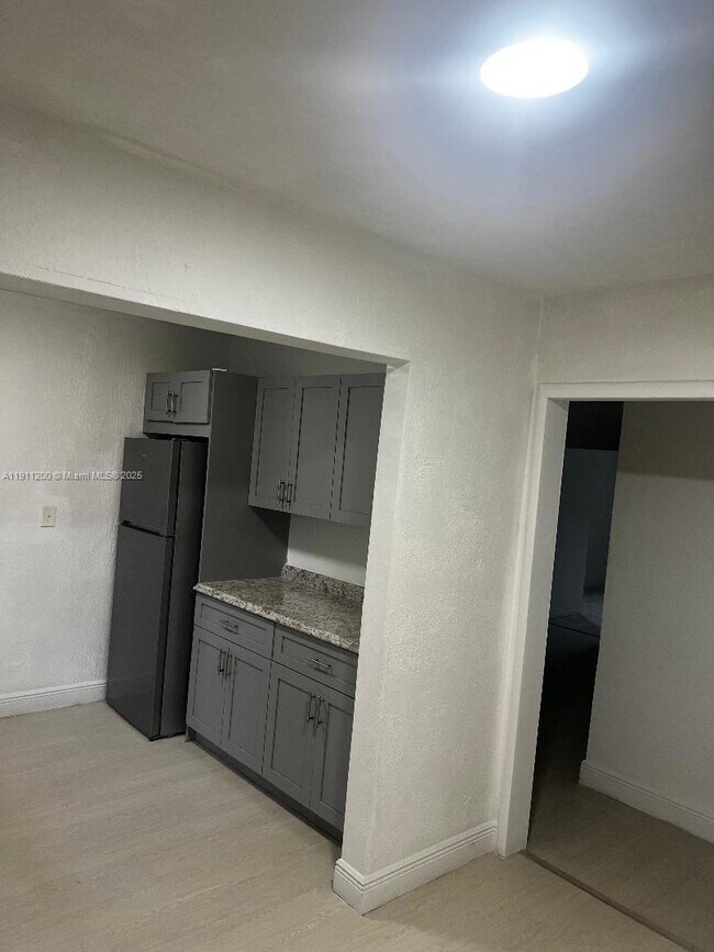 Foto del edificio - 3280 NW 51st St