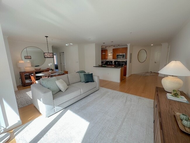 Photo - 16 Miner St Apartment