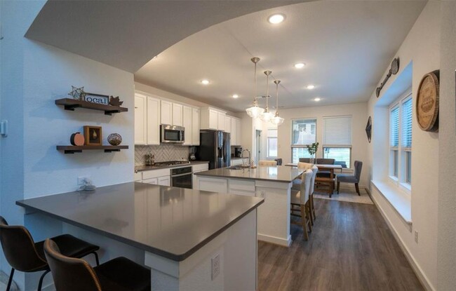 Building Photo - 8205 Prairie Rye Dr