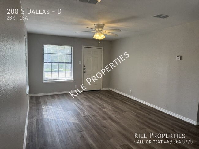 Foto del edificio - 208 S Dallas-D