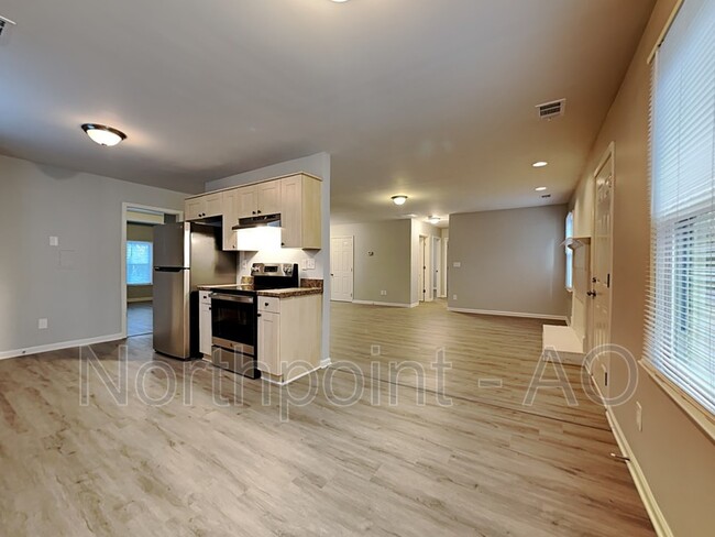 Foto del edificio - 3572 Fairburn Pl NW