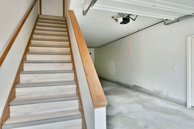 Foto del edificio - 920 &amp; 922 Cynthia Ct