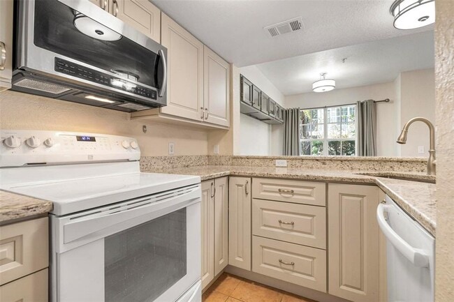 Building Photo - 850 S Tamiami Trl