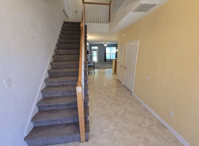 Building Photo - 1170 Gunn Hall Dr