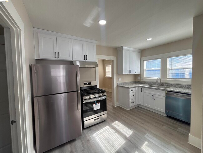 Foto del edificio - 706 E 12th St