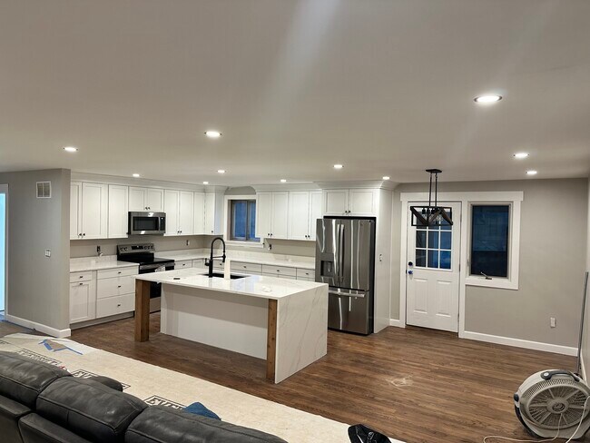 Foto del edificio - 9149 Wintergreen Dr