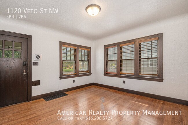 Foto del edificio - 1120 Veto St NW