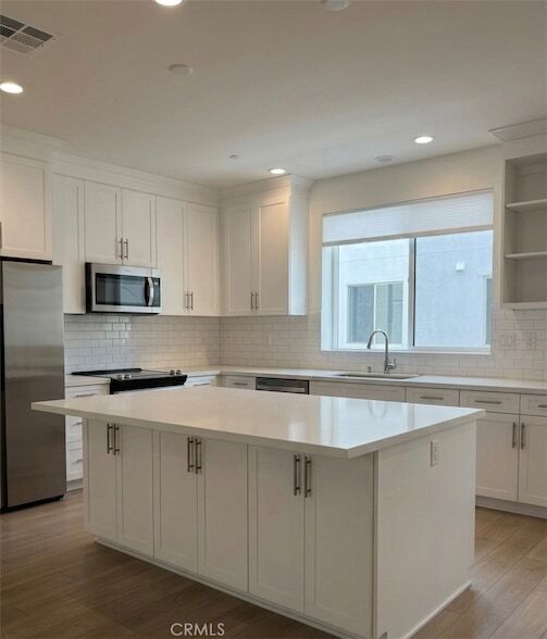Building Photo - 5868 Linden Ave