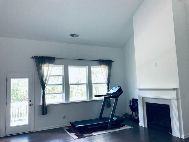 Foto del edificio - 5405 Coltman Dr