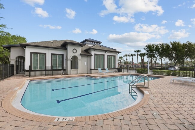 Building Photo - Sawgrass Creek