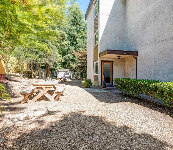 Building Photo - Northgate Manor