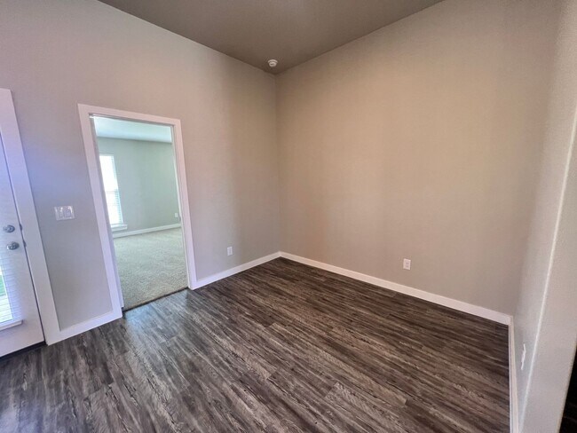 Foto del edificio - 411 E 31st St