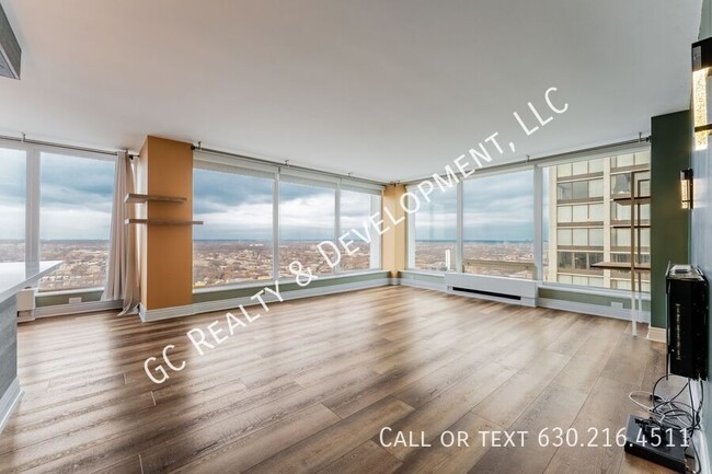 Building Photo - ***EDGEWATER PLAZA / 2 BDRM - 2 BTH / FLOO...