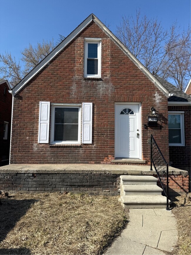 Building Photo - 13059 Hampshire St