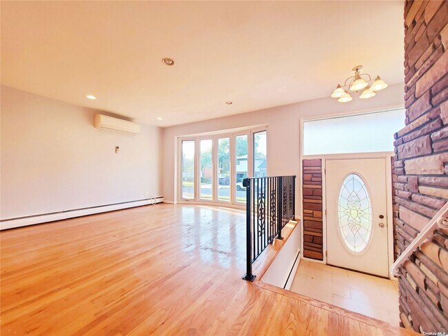 Building Photo - 386 White Birch Ln