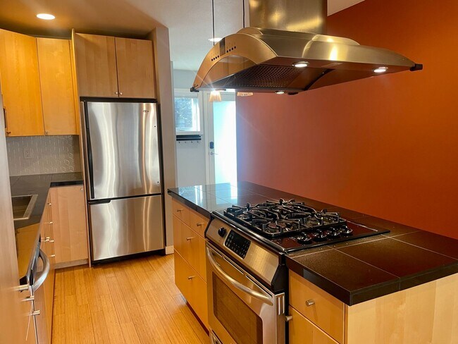 Foto del edificio - Welcome Home 3 bd 2.5 ba - Capitol Hill To...