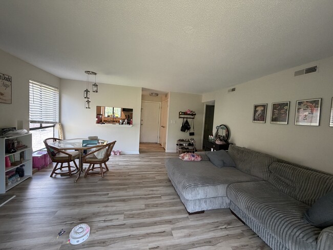 Building Photo - 148 Turnwood Ln