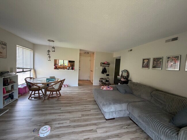 Foto del edificio - 148 Turnwood Ln
